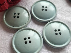 Lot 4 boutons vintage bleu ciel en bois peint à trous 2,6 cm ref 3458 - Picture 1 of 3