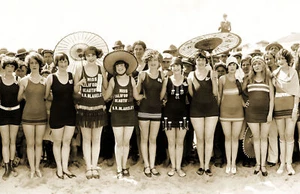 1925 Bathing Beauties, Huntington Beach, CA Old Photo 11" x 17" Reprint - Picture 1 of 1
