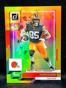 Donruss Premium 2022 - David Njoku #208 - Holo Prizm marrón a prueba de prensa dorada - Imagen 1 de 2