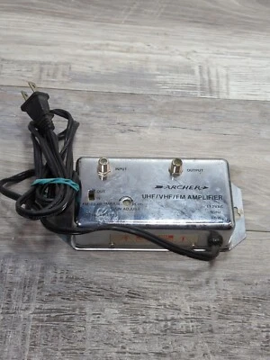 Mint Radio Shack 20dB Signal Amplifier UHF VHF FM 15-1113B 117 VAC 60Hz 3.6W #5B - Image 1 of 4