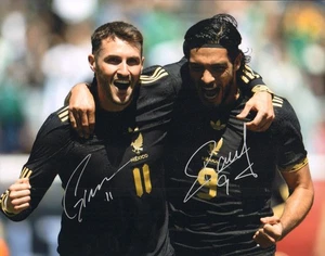 FOTO FIRMADA AUTO 11X14 SANTIAGO GIMÉNEZ RAÚL JIMÉNEZ LIGA MÉXICO MX AMÉRICA FC - Imagen 1 de 1