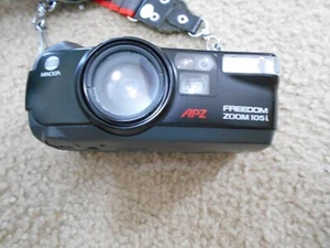 MINOLTA FREEDOM ZOOM 105i APZ QD FILM QUARTZ CAMERA 35mm 105 i Point & Shoot - Picture 1 of 6