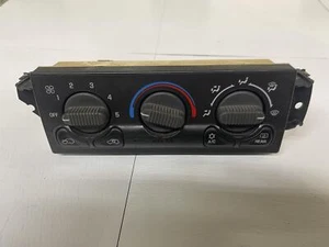 1999-2002 Chevrolet Silverado Climate Control Assembly Oem - Picture 1 of 5