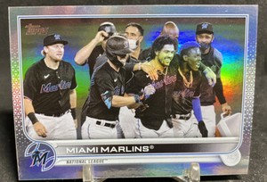 Jazz Chisholm Jr. & Miami Marlins #326 Rainbow Foil SP 2022 Topps Series 1