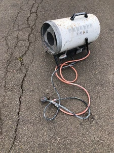 WORKSHOP SPACE HEATER ELECTRIC/GAS FAN UNTESTED CHEAP LOOK BARGAIN EXPORT SHED - Picture 1 of 3