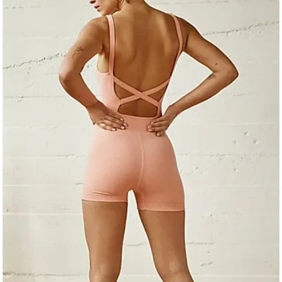 Nuevo con etiquetas Pantalones Cortos Free People Movement Good Karma Runsie Acanalados Cruzados M/L Foto 1 de 4