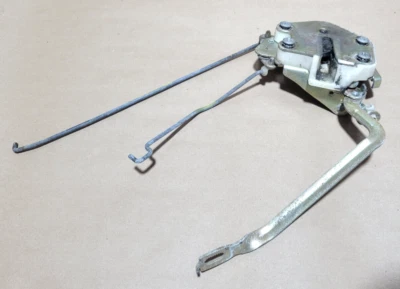 76 77 TOYOTA CELICA GT LIFTBACK RA29 IZQUIERDO CONDUCTOR CERRADURA PESTILLO ACTUADOR FABRICANTE DE EQUIPOS ORIGINALES EE. UU. Foto 1 de 4