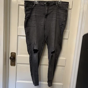 Signature Levi Strauss Women’s Size 20 35 30 High Rise Straight Distressed Jeans - Picture 1 of 6