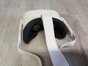 Auriculares de realidad virtual Meta Oculus Quest 2 64 GB (301-00354-01) - Imagen 1 de 3