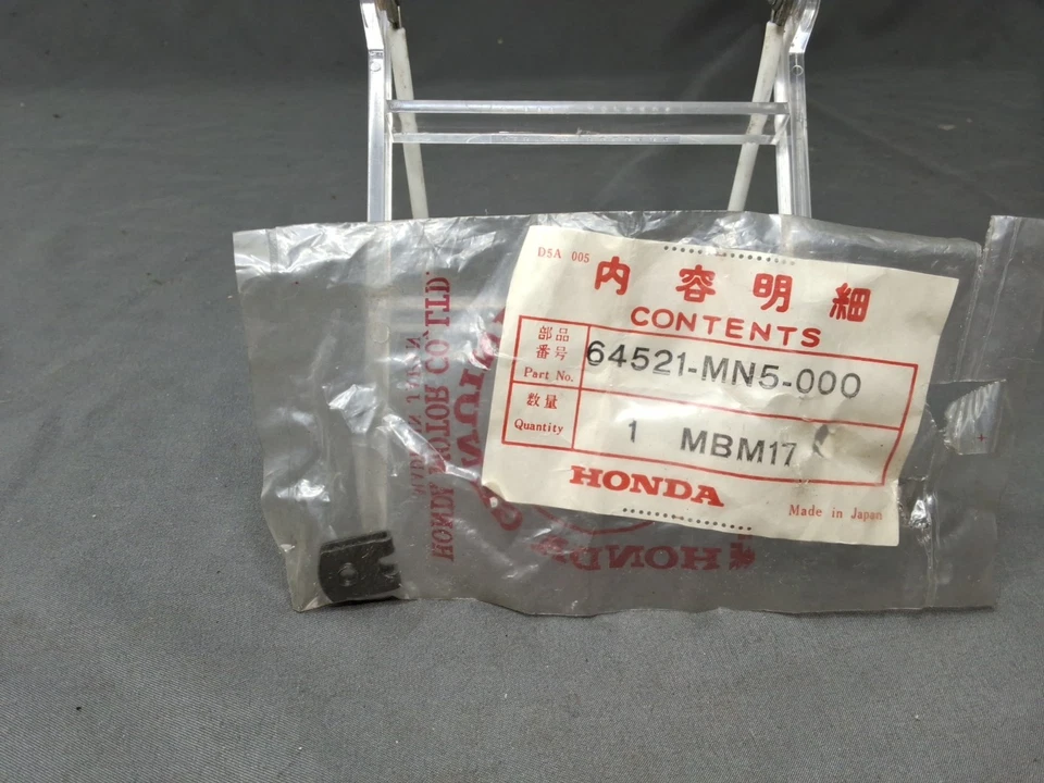 HONDA TUERCA, CLIP (4MM) 64521-MN5-000 OEM NUEVO Foto 1 de 1