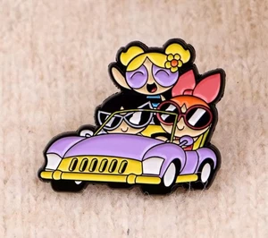 THE POWERPUFF GIRLS DRIVING CAR ENAMEL PIN - FREE AU POST - AU STOCK - Picture 1 of 4