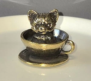 Miniatur Hund in einer Teetasse - Bild 1 von 10