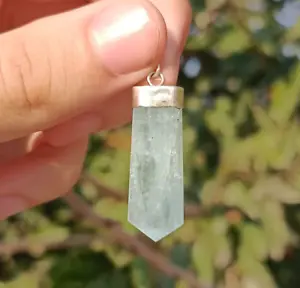 100 % Natural Aquamarine Crystal 925 Sterling Silver Gemstone Point Pendant - Picture 1 of 6