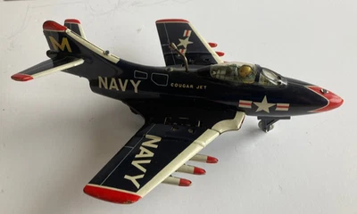 RARO AVIÓN DE COMBATE COUGAR DE LA MARINA DE COLECCIÓN DE HOJALATA CON MISILES SIN PRECIO DE RESERVA/COMO NUEVO, Foto 1 de 4