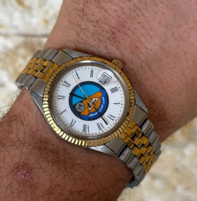 RELOJ GIRATORIO VINTAGE ROTARIO REAL ARABIA SAUDITA EJÉRCITO KSA 79º ESCUADRÓN CON CAJA DOS TONOS Foto 1 de 4