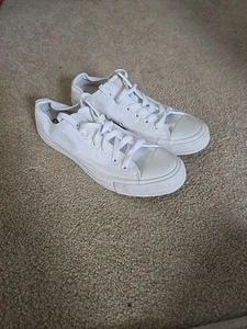 Converse Sneakers White Women’s Sz 7.5 Classic Chuck's - Picture 1 of 6
