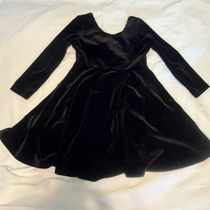 Sisidolls Girls' Black Velvet Long Sleeve Skater Dress Size 4 - Picture 1 of 4