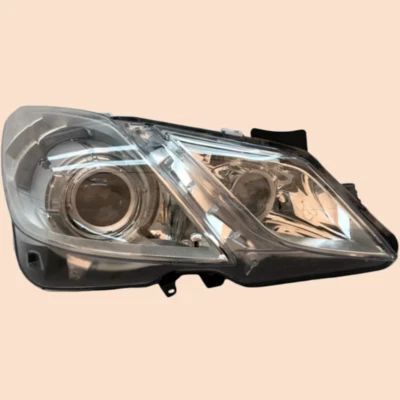 Правая ксеноновая фара Mercedes-Benz E-класса W207 ЕС A2078204461 - Изображение 1 из 4
