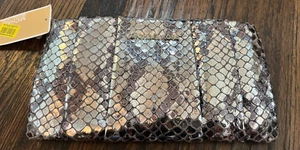 NWT Michael Kors Daria Pleated Clutch Purse Crossbody Leather SILVER Snakeskin - Picture 1 of 3