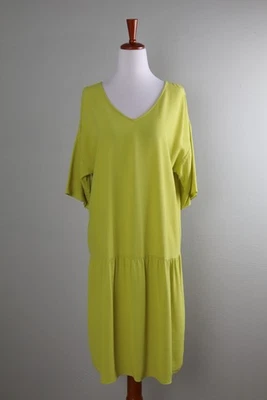 Vestido EILEEN FISHING US$ 178 sólido Chartreuse gola V frente e verso flutuante tamanho pequeno - Imagem 1 de 4