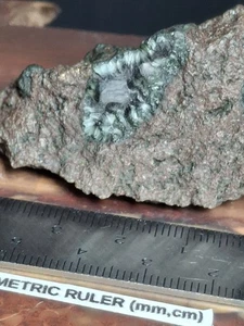 Muestra botrioidal de basalto matriz de clorastrolita Greenstone Isle Royale Michigan - Imagen 1 de 10