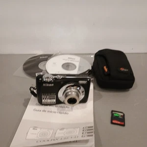 Nikon COOLPIX L22 12,0-MP-Digitalkamera – schwarz - Bild 1 von 8