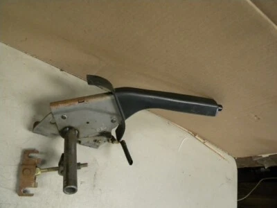 Honda Passport 2001 de fábrica palanca de freno de emergencia manija de freno de estacionamiento Foto 1 de 4