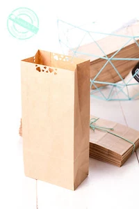 10 Geschenktüten Papiertüten mit Herzchen Tüten Papier Kraftpapier Bodenbeutel - Bild 1 von 7