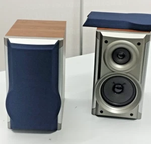 Coppia CASSE ACUSTICHE 2 vie 36 Watts P.M.P.O. 4 Ohm - HIF-9520RCW ROADSTAR - Foto 1 di 5