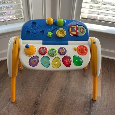 Mesa de juguete de actividades para bebés - Regalo de aprendizaje de música para niños pequeños de 1 ~ 3 años para niños niñas Foto 1 de 4