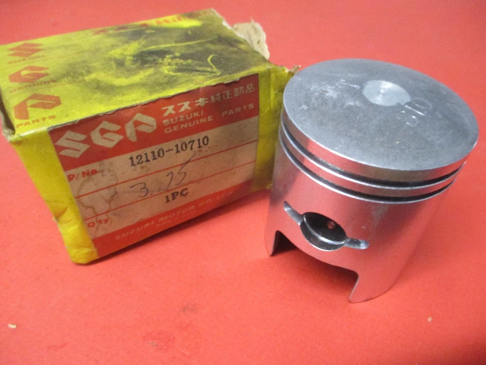 Nuevo de Lote Antiguo Original Suzuki 1966 T20 TC200 PISTÓN 1.00 12110-10710 Foto 1 de 1
