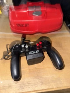 Nintendo Virtual Boy solo console e controller - non testata per ricambi o riparazioni - Foto 1 di 15