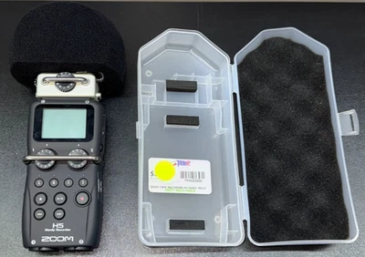 Zoom H5 Handy Recorder w XYH-5 Microphone & Case - Image 1 of 4