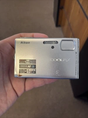 PARTS ONLY Nikon COOLPIX S50 7.2MP Digital Camera - Silver - Japanese Version - Image 1 of 2