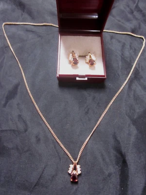 Echter  Granat Anhänger und Ohrringset mit Granat ein Traumset - Bild 1 von 4