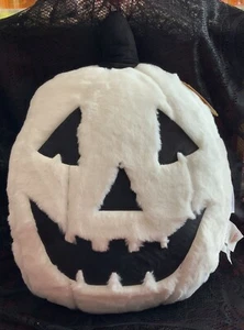 Sweet Street - Cuscino zucca bianca reversibile peluche cuscino Halloween *BNWT* - Foto 1 di 7