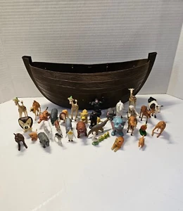 Vintage Noah's Ark Plastic Play Set With Animals 1960 - 1970's - Picture 1 of 10