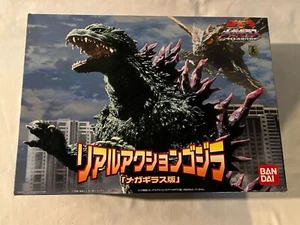 2000 Bandai Real Action Godzilla vs Megaguirus Model  Kit preowned non working - Picture 1 of 13