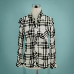 Rails Size XS White Ebony Black Hunter Button Down Front Long Sleeve Flannel - Picture 1 of 5