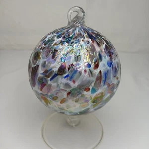 Mundgeblasenes Schmelzglas 3,5" bunt irisierend Hexenkugel Ornament Geschenk - Bild 1 von 4