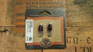 Harley Davidson Red Light Bulbs 75162-00 NOS OEM 2 PACK 12V .19A - Photo 1/2