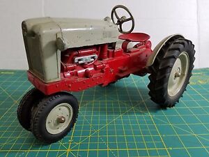 Hubley Kiddie Toy Farm Tractor 19501/10 RED Diecast 11.75" USA 