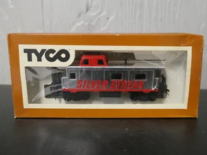 Vintage HO scale TYCO Caboose Silver Streak 327-60 W/Box - Picture 1 of 7
