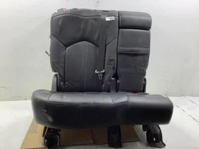 Cadillac SRX 2010 pasajero trasero derecho y asiento lateral medio cuero negro sin reposacabezas Foto 1 de 4