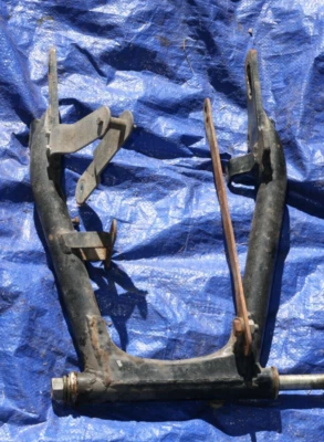 Harley-Davidson 1973 AMF SX350 Sprint Enduro OEM brazo oscilante Foto 1 de 3