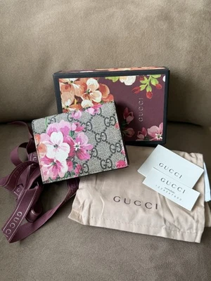 Auténtica Cartera Gucci GG Blooms Lona Rosa Foto 1 de 4