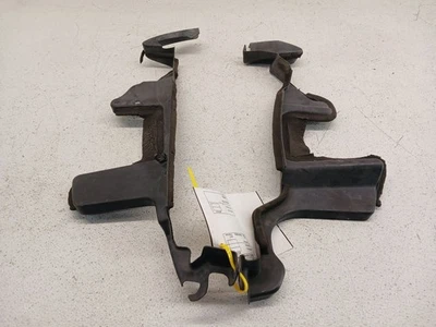 Par de guías de aire delanteras Nissan Juke Nismo RS 13-17 x2 OEM 62822-3YV1A Foto 1 de 4