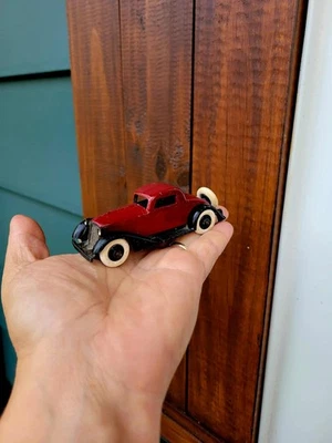 Vintage 1933-1939 Tootsietoy Graham 5 Wheel Coupe Toy Car - Image 1 of 4