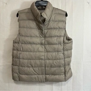 Uniqlo Women’s Ultra Light Down Puffer Vest Large - Picture 1 of 7