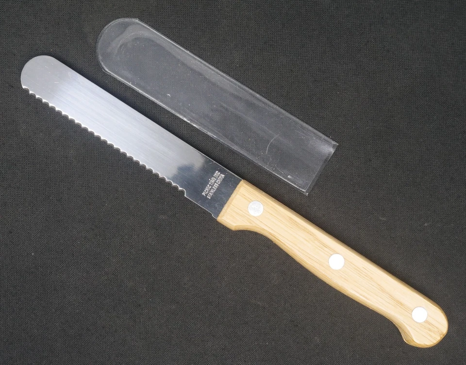 Нож/распределитель Picnic Time Bagel с бамбуковой ручкой лезвие 3 3/4 дюйма - Изображение 1 из 1